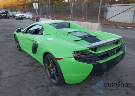 2015 Mclaren 650S z USA, uszkodzony, nr VIN SBM11FAA0FW004090